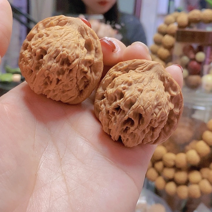 【闪购商品】文玩核桃把件43红狮子