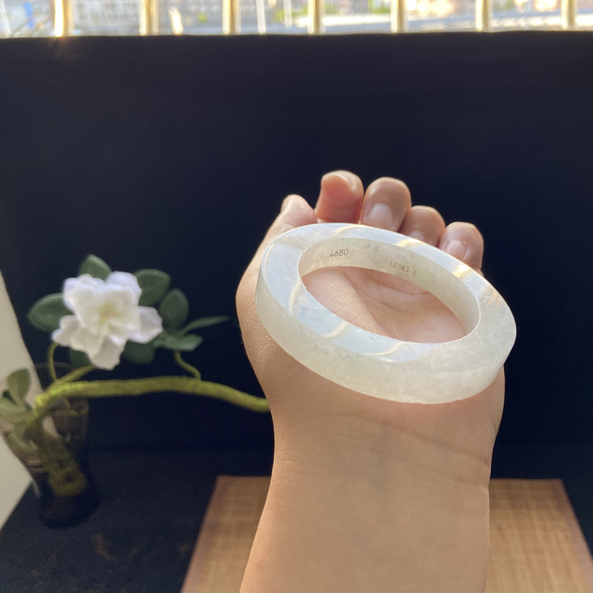 镯琪天然翡翠手镯白冰飘点乌鸡花定制