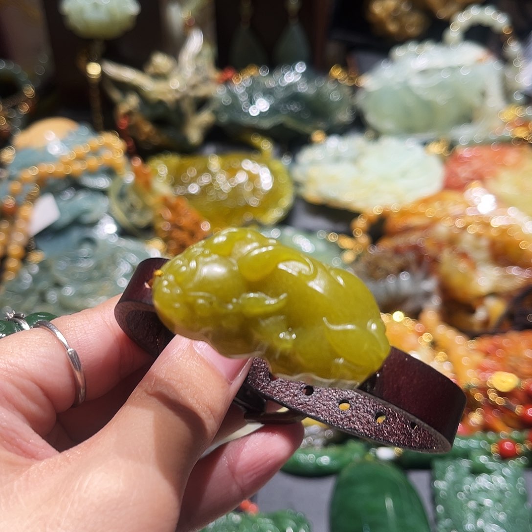 未镶嵌岫玉毛衣链