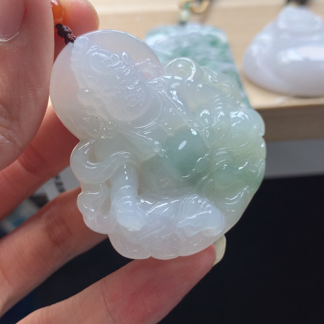 颈饰未镶嵌翡翠吊坠