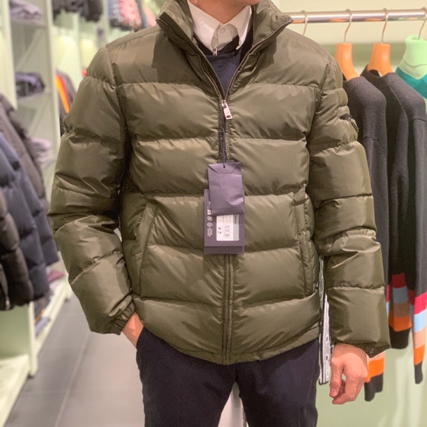未使用 Prada/普拉达 男士军绿色立领厚款羽绒服外套时尚经典冬季