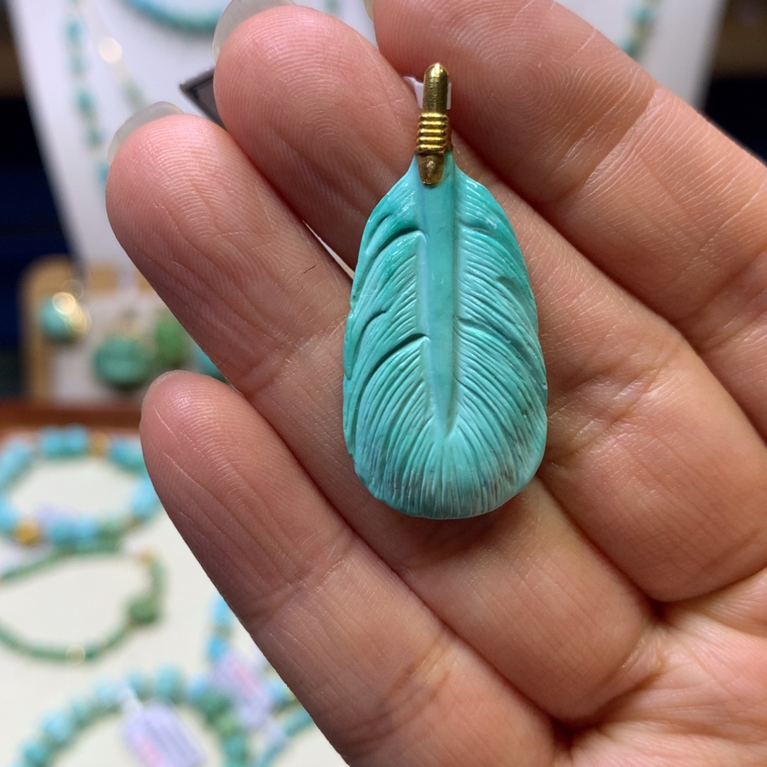 绿松石18K金镶嵌吊坠