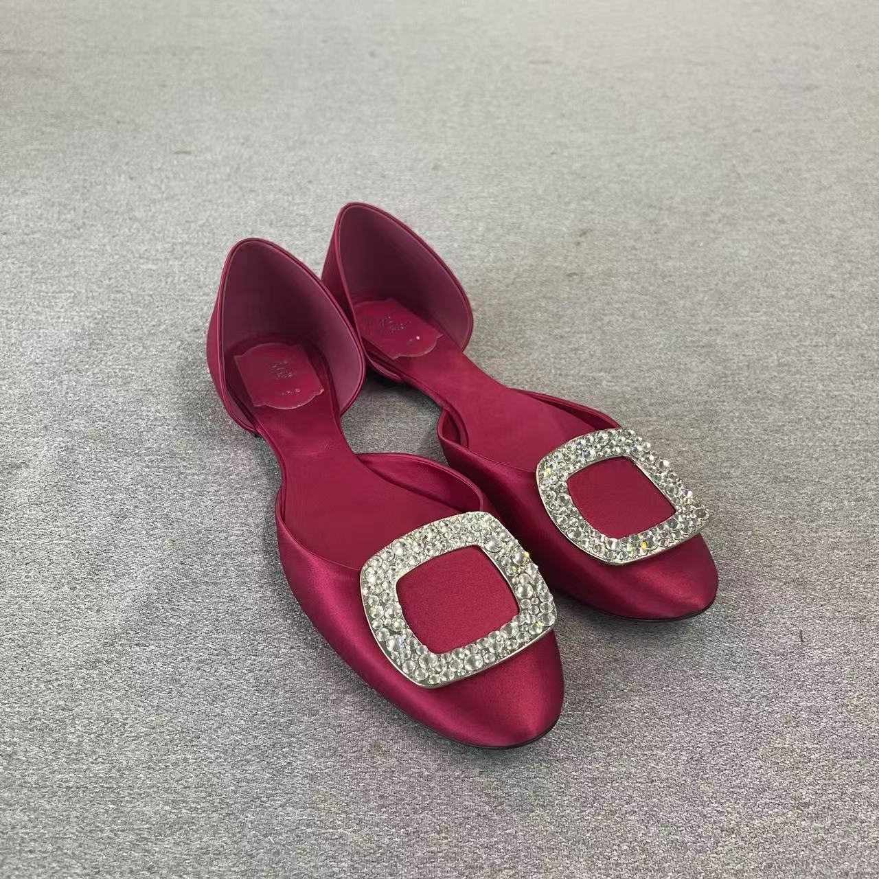 95新 Roger Vivier/罗杰·维威耶 麦殿/红色38码/250119VHHYW29