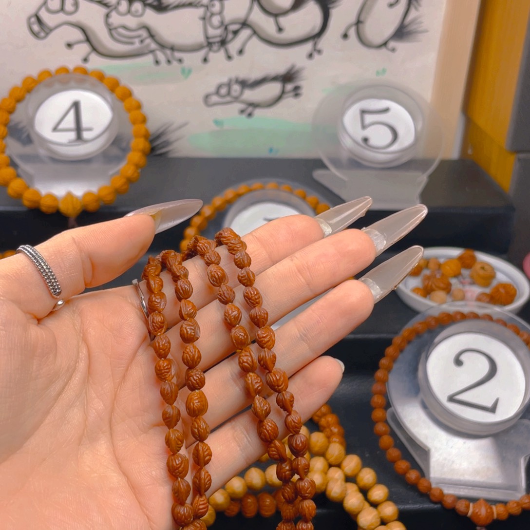 林***处吊坠文玩核桃0.5555555555555