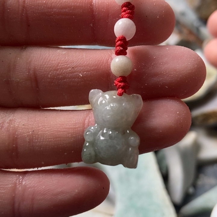 翡翠颈饰未镶嵌天然翡翠