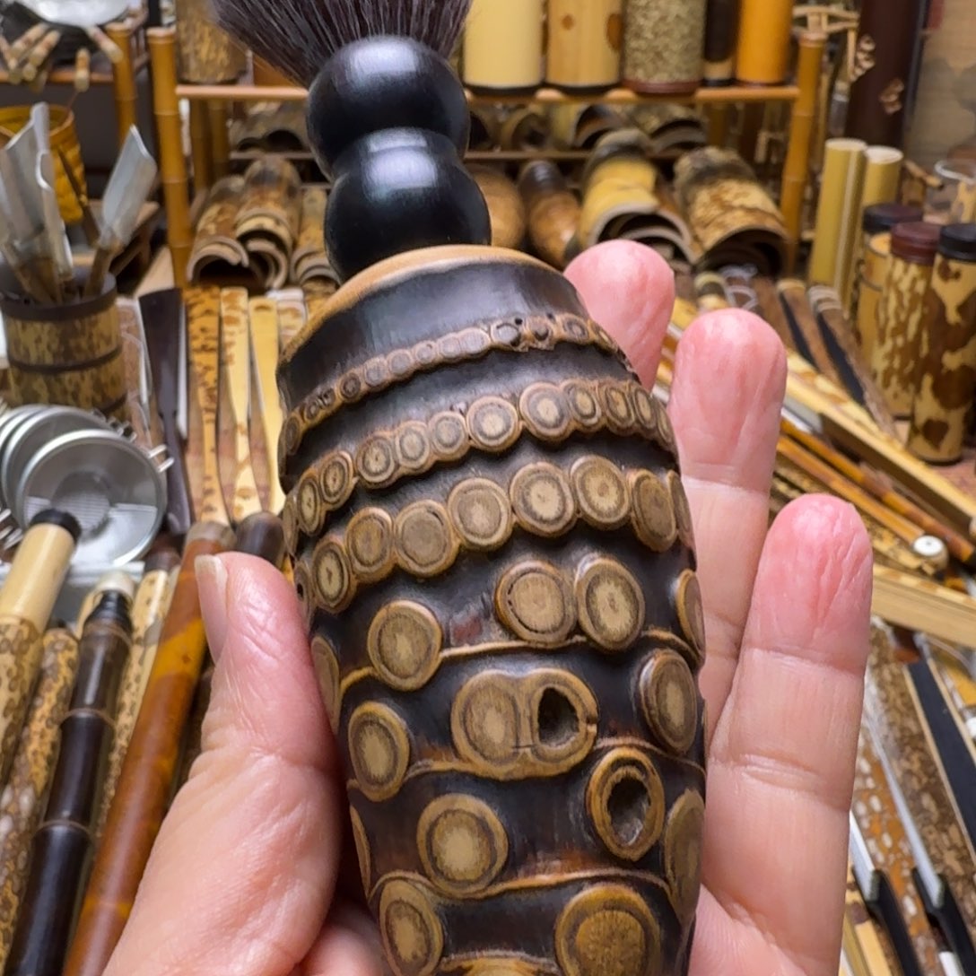 一***。老竹根养护笔大哥拍下