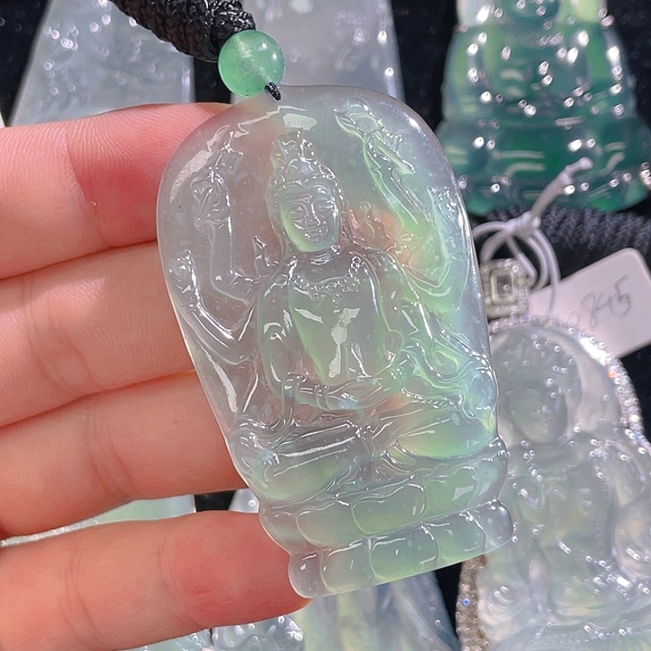 翡翠颈饰未镶嵌58，