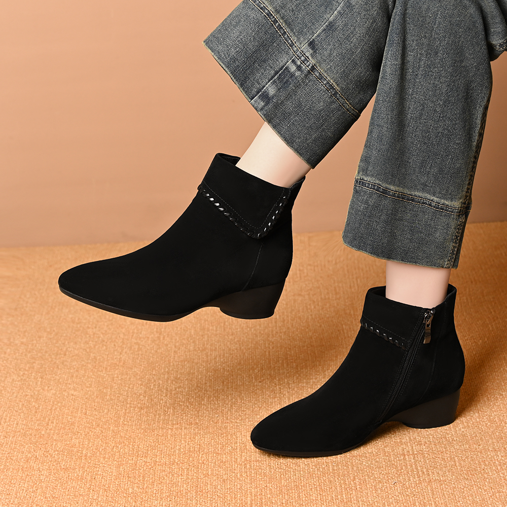 真皮羊皮尖头坡跟秋冬新款侧拉链小短靴女复古磨砂显瘦单靴及裸靴