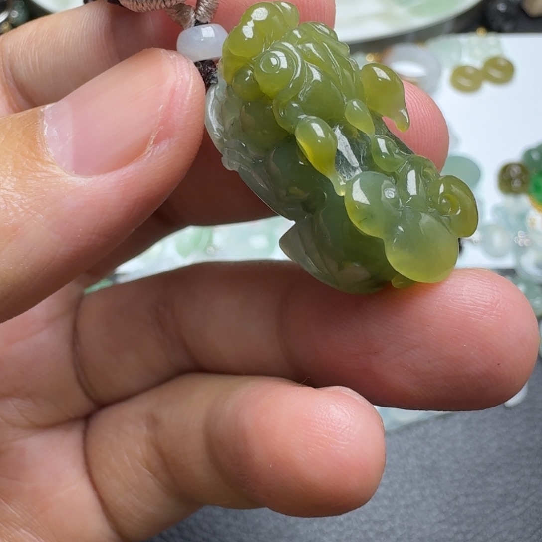 颈饰未镶嵌翡翠貔貅