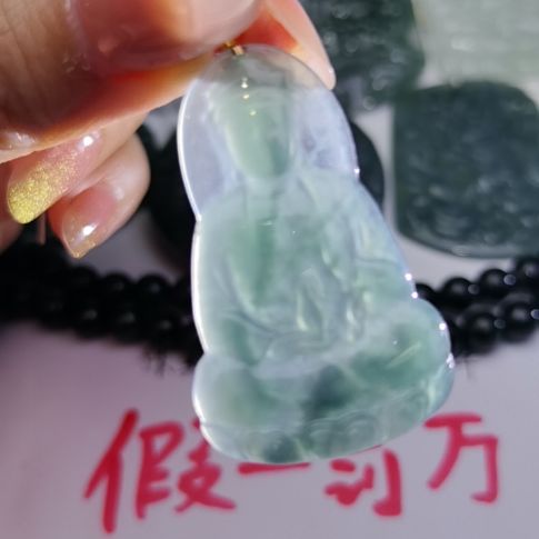 翡翠颈饰未镶嵌天然的A货翡翠多样性发货