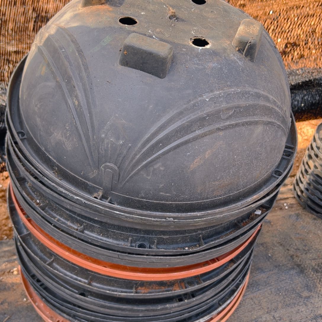 塑料大尺寸吊兰盆35口径左右 14-15高 5个