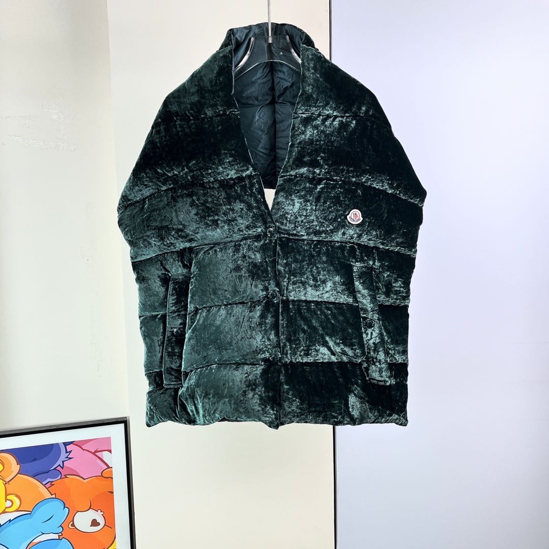 99新 MONCLER 马甲特殊款/Xspn6634