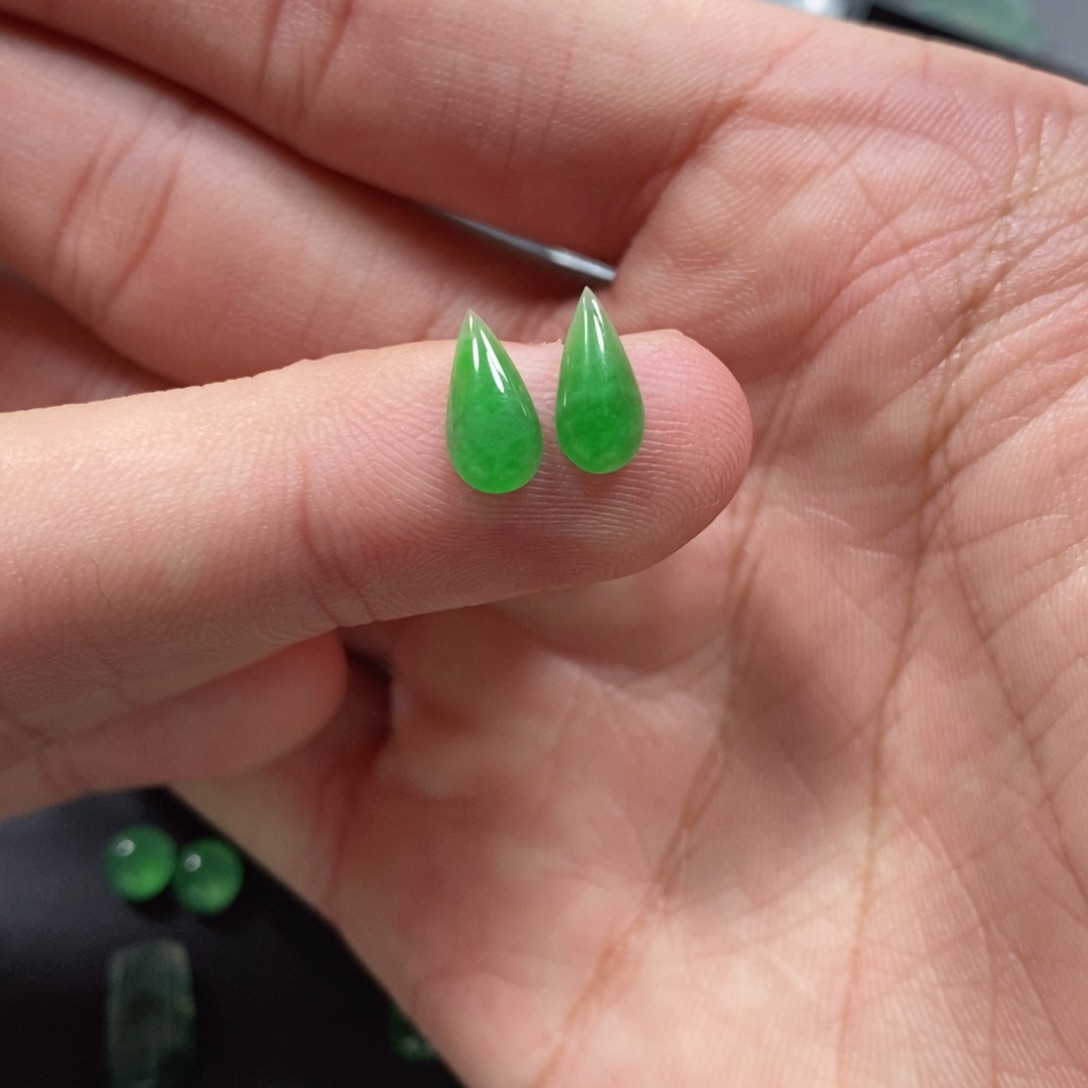 翡翠挂件未镶嵌翡翠珠宝翡翠珠宝