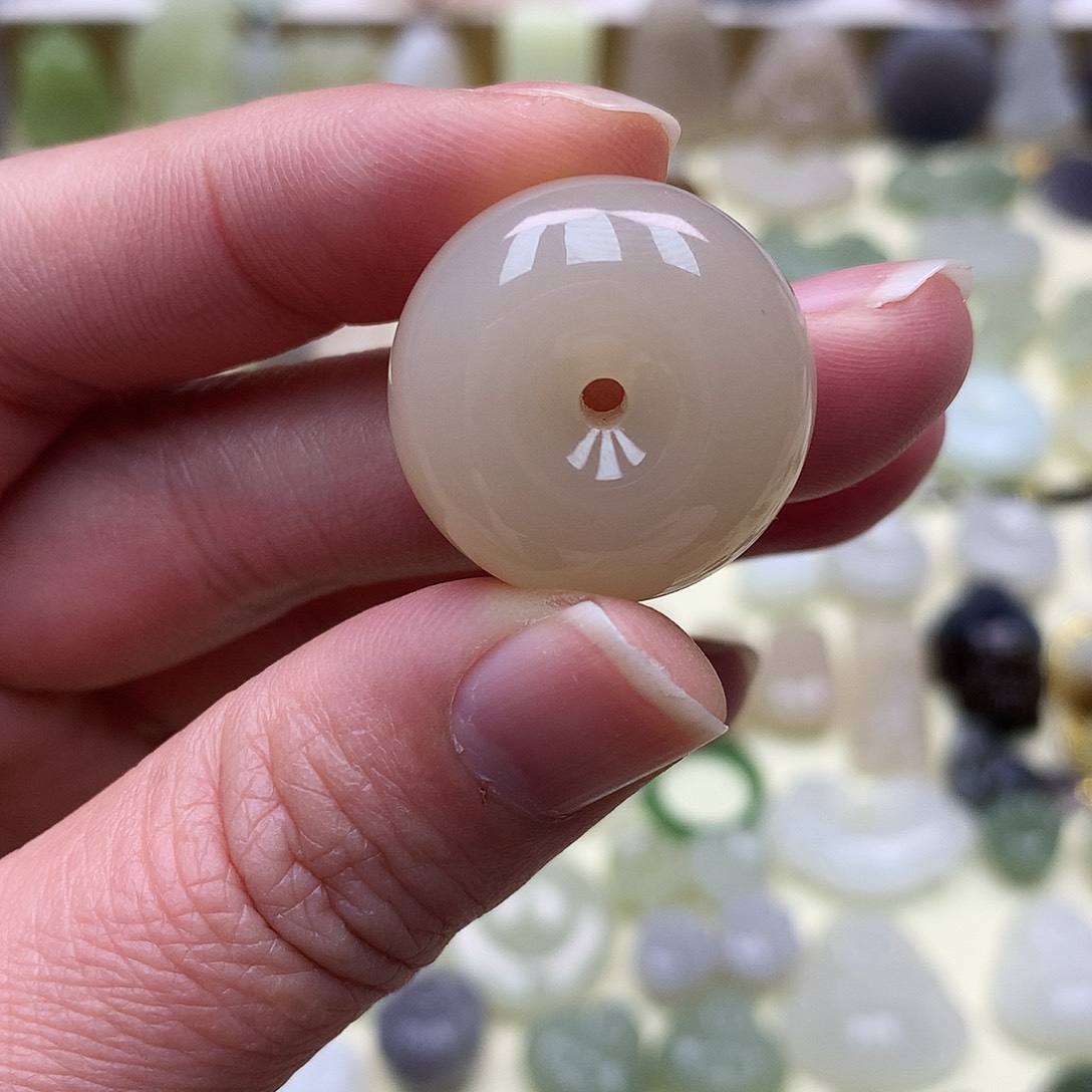 和田玉颈饰未镶嵌汤****妈