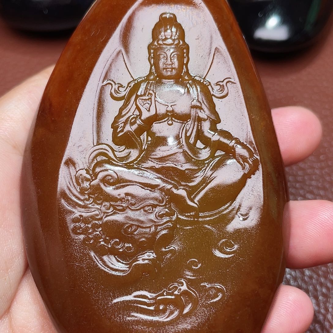 和田玉未镶嵌颈饰心**神