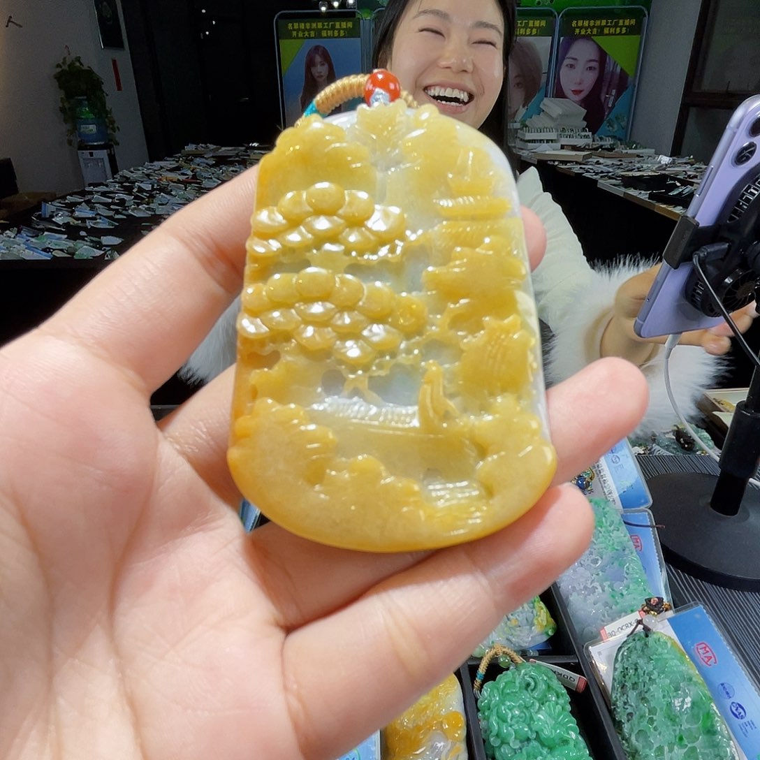 颈饰未镶嵌翡翠一