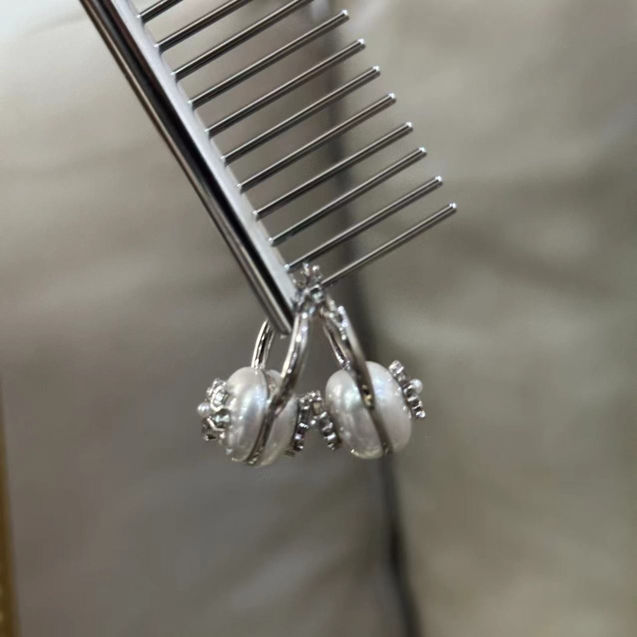 铜合金耳饰 白色珠珠十字架耳饰-4577