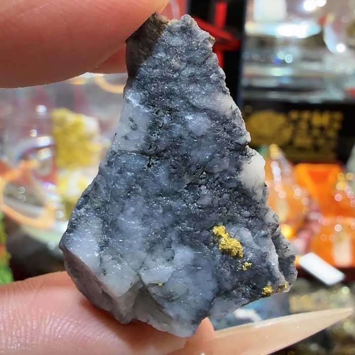 我拿13g聚金阁天然明金矿标