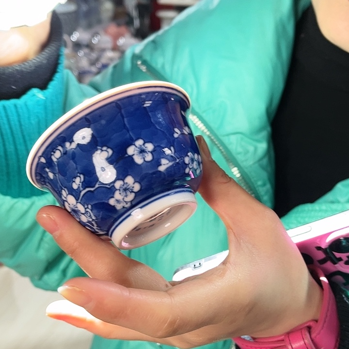 瓷片/////景德镇陶瓷杯子。红。