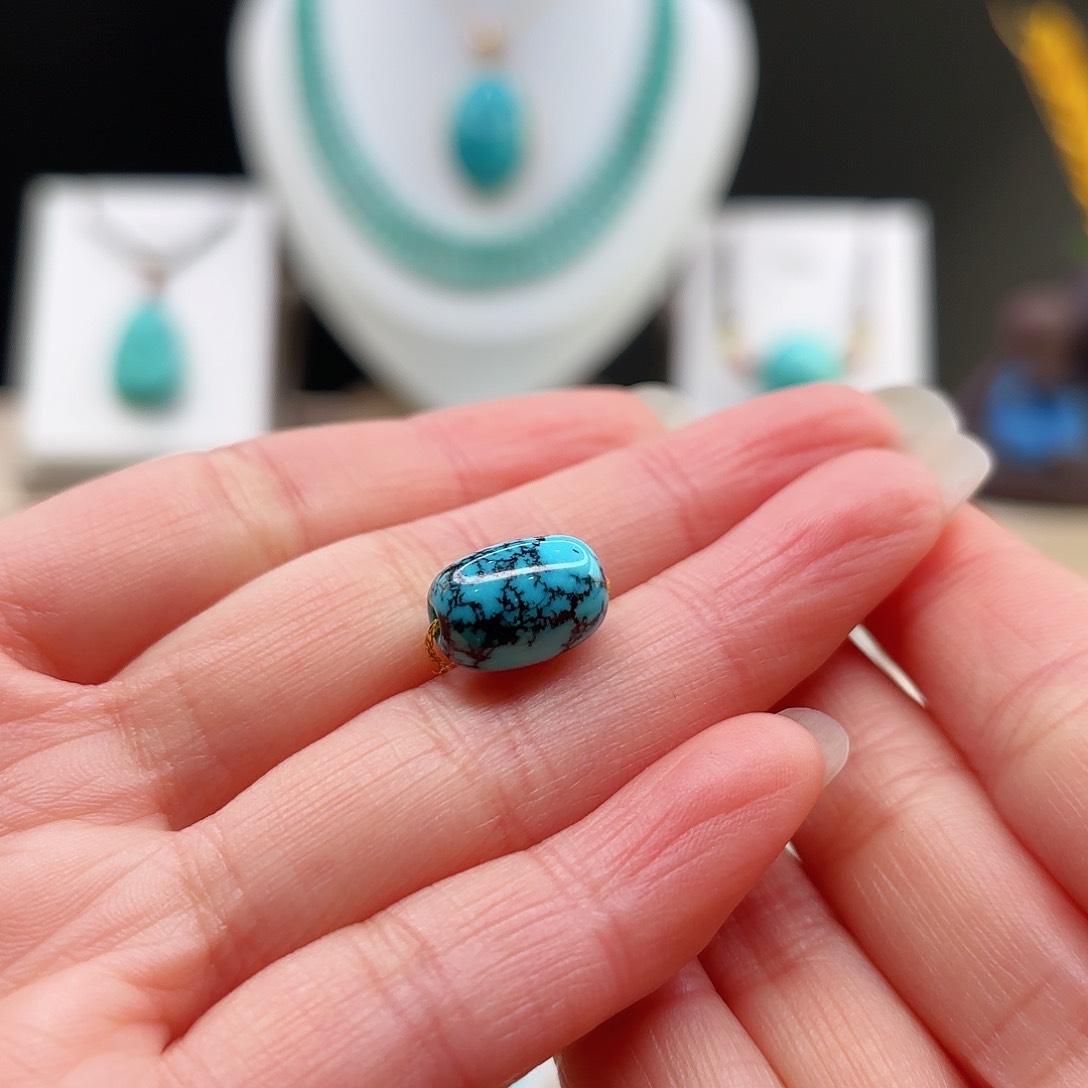 绿松石配饰未镶嵌