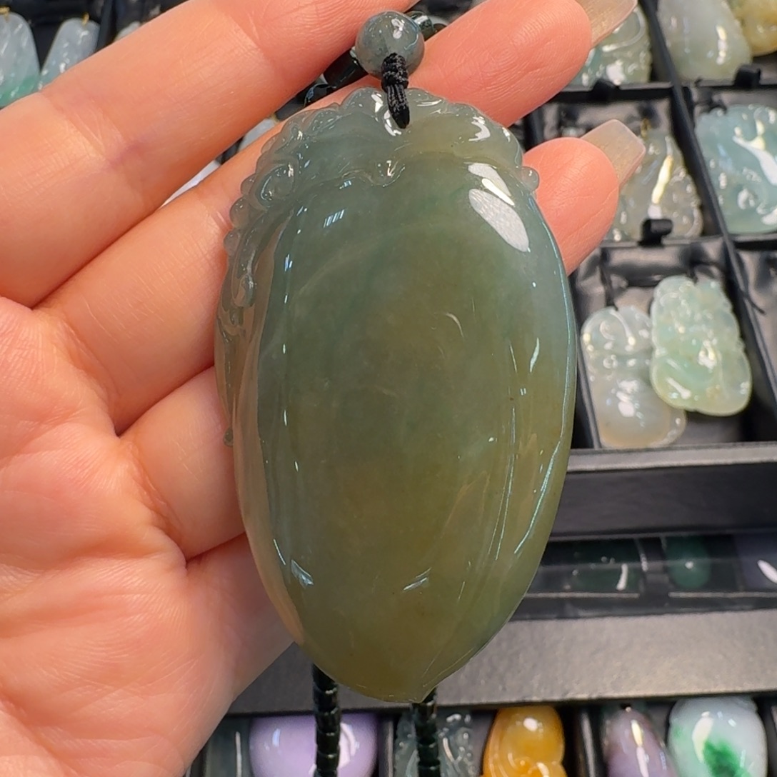 翡翠未镶嵌颈饰福瓜