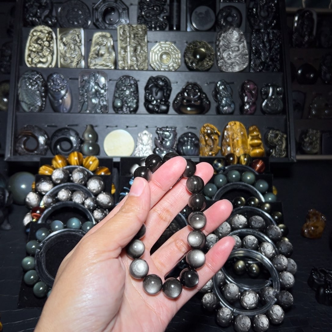 奕***涵黑曜岩未镶嵌手链