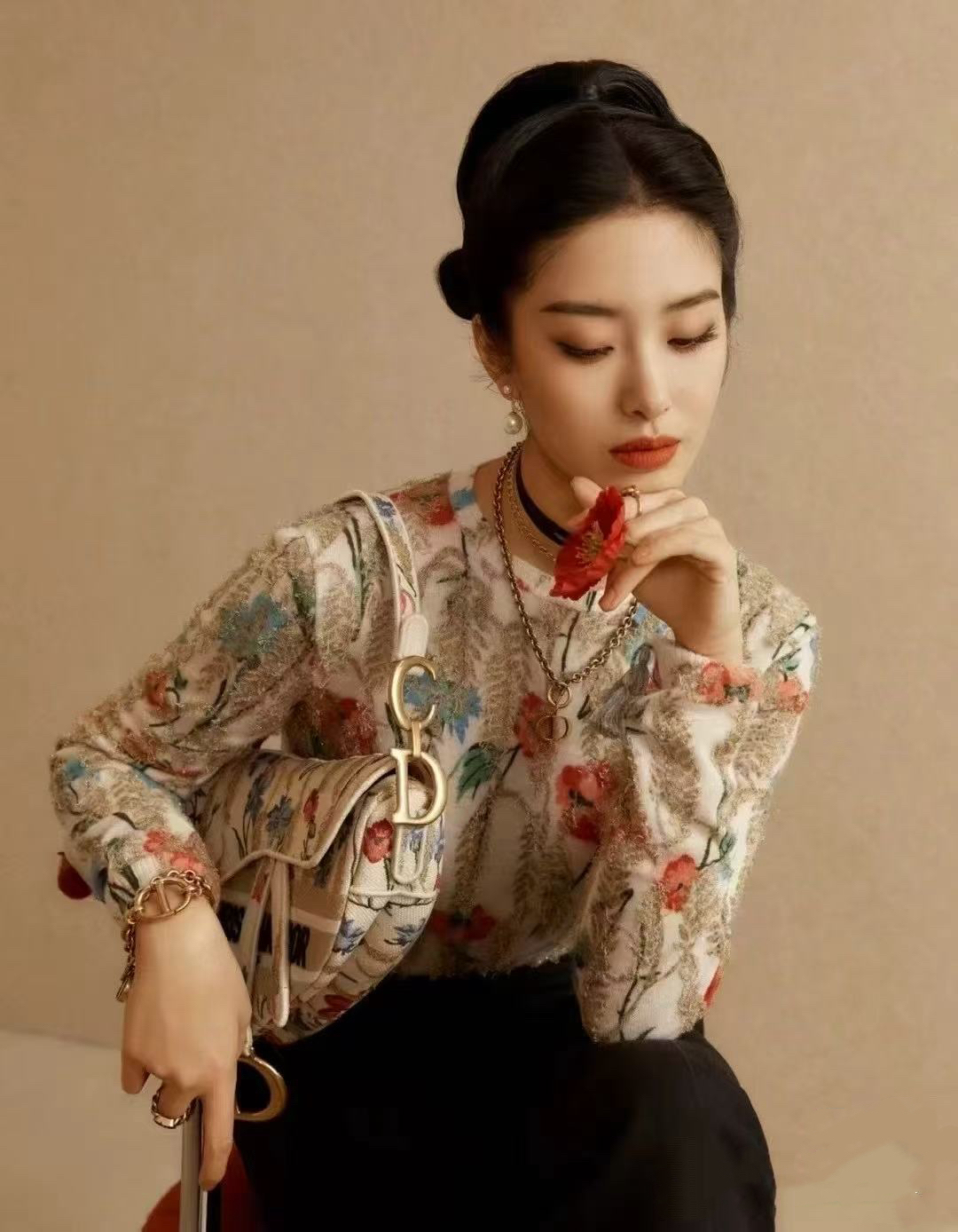 朦胧花卉秘密花园 重工金丝刺绣提花针织衫2996