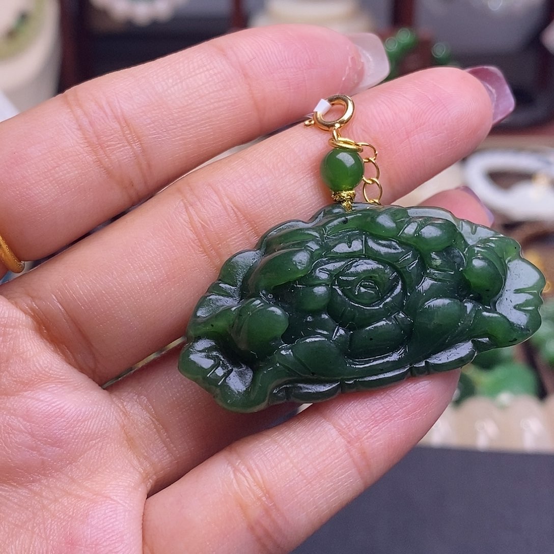 和田玉清货价老矿料碧玉花开富贵未镶嵌