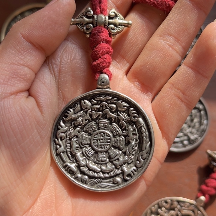 颈饰琉璃观*者喜欢的朋友