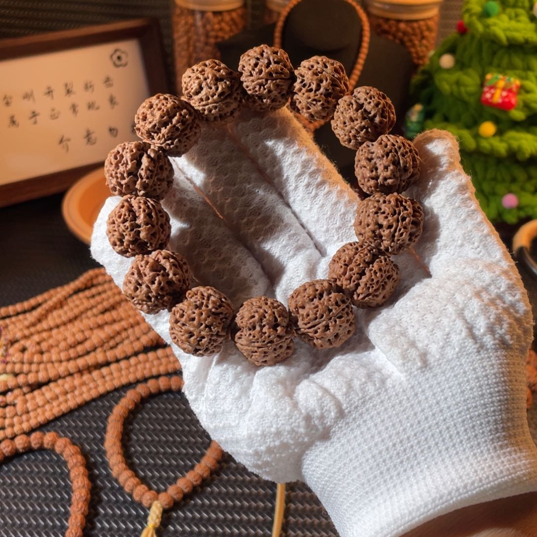 金刚菩提吊坠傲骨梅花23mm