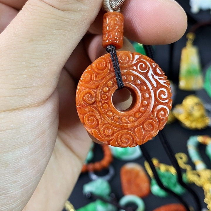 翡翠未镶嵌颈饰吊坠