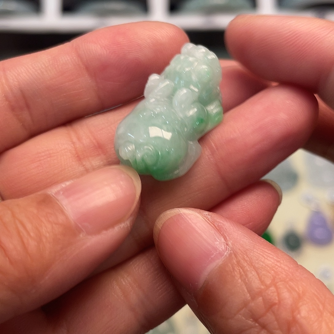 翡翠未镶嵌颈饰缅甸翡翠