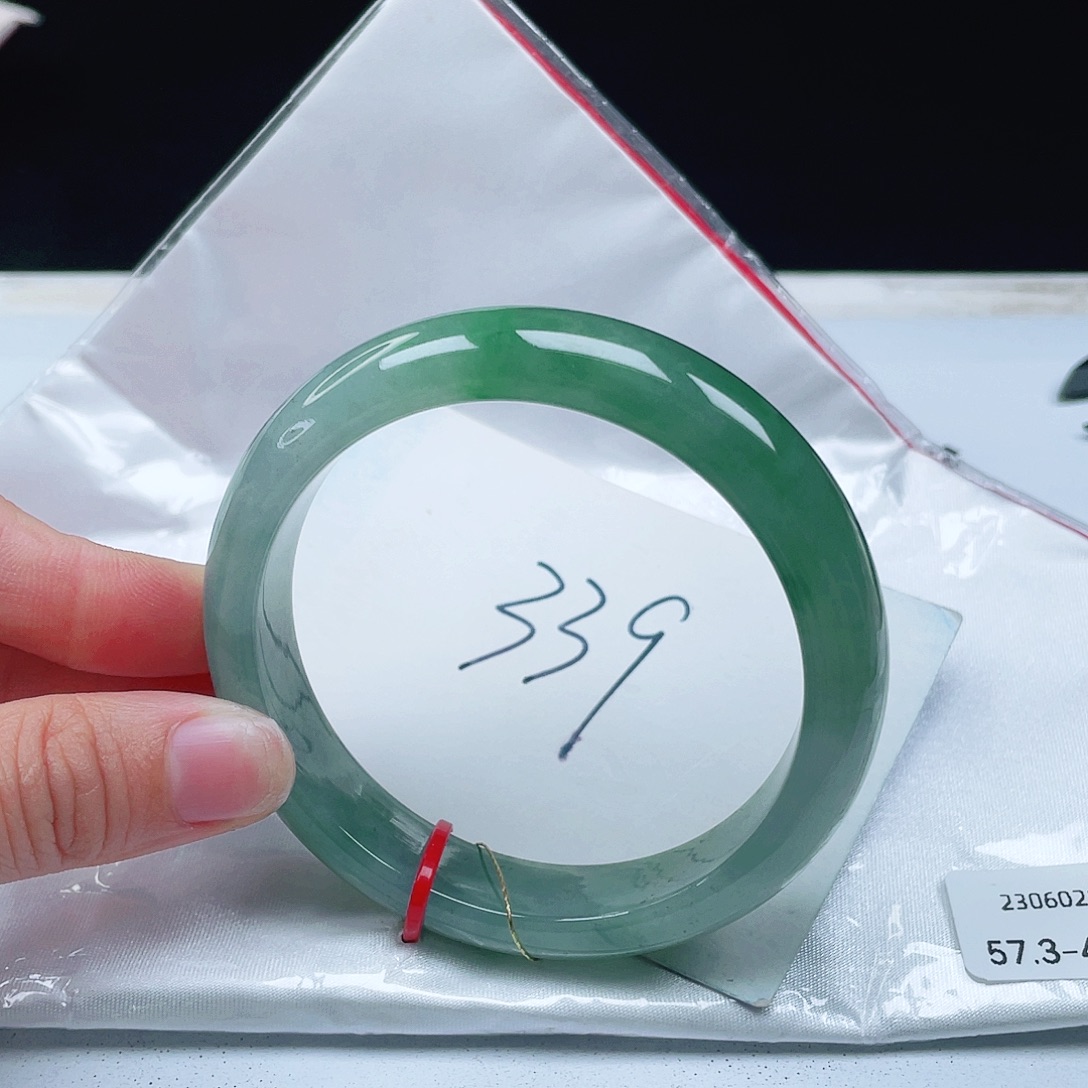 翡翠未镶嵌手镯57+正圈