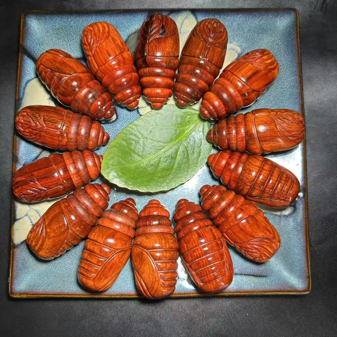 雷击紫檀木手工雕刻高油高密可动蚕蛹东南西北蝉蛹把件男女文玩