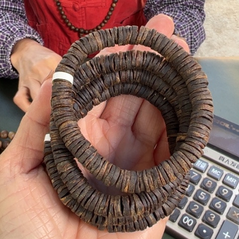 沉香手串红土乌身沉水8克卡0.8多样性发1条