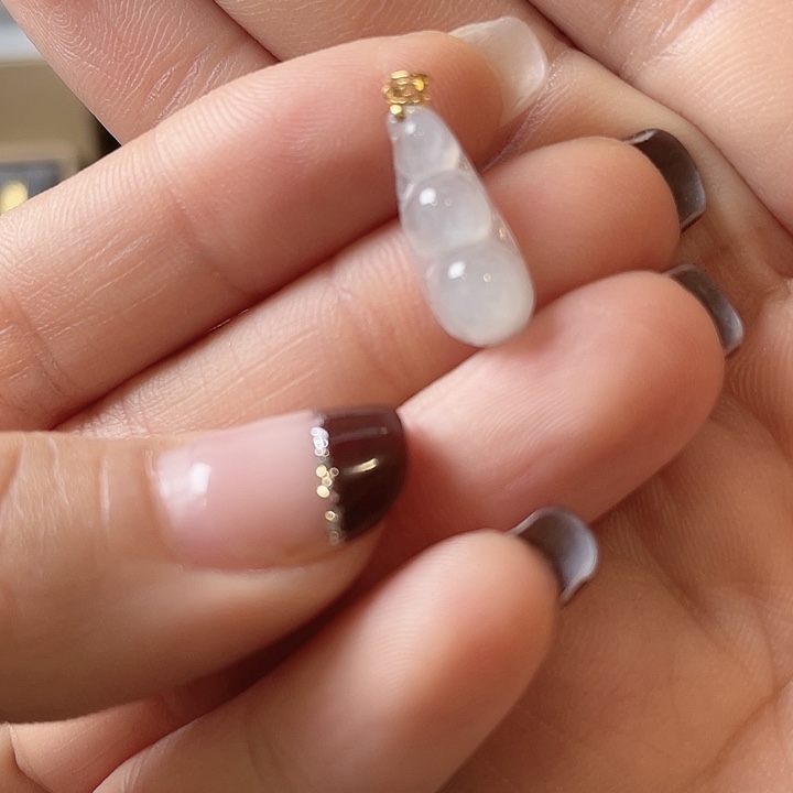 翡翠颈饰18K金镶嵌豆子