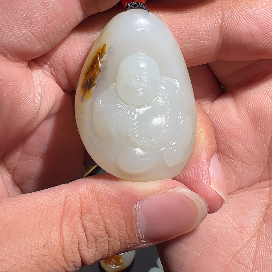 王***多颈饰未镶嵌和田玉