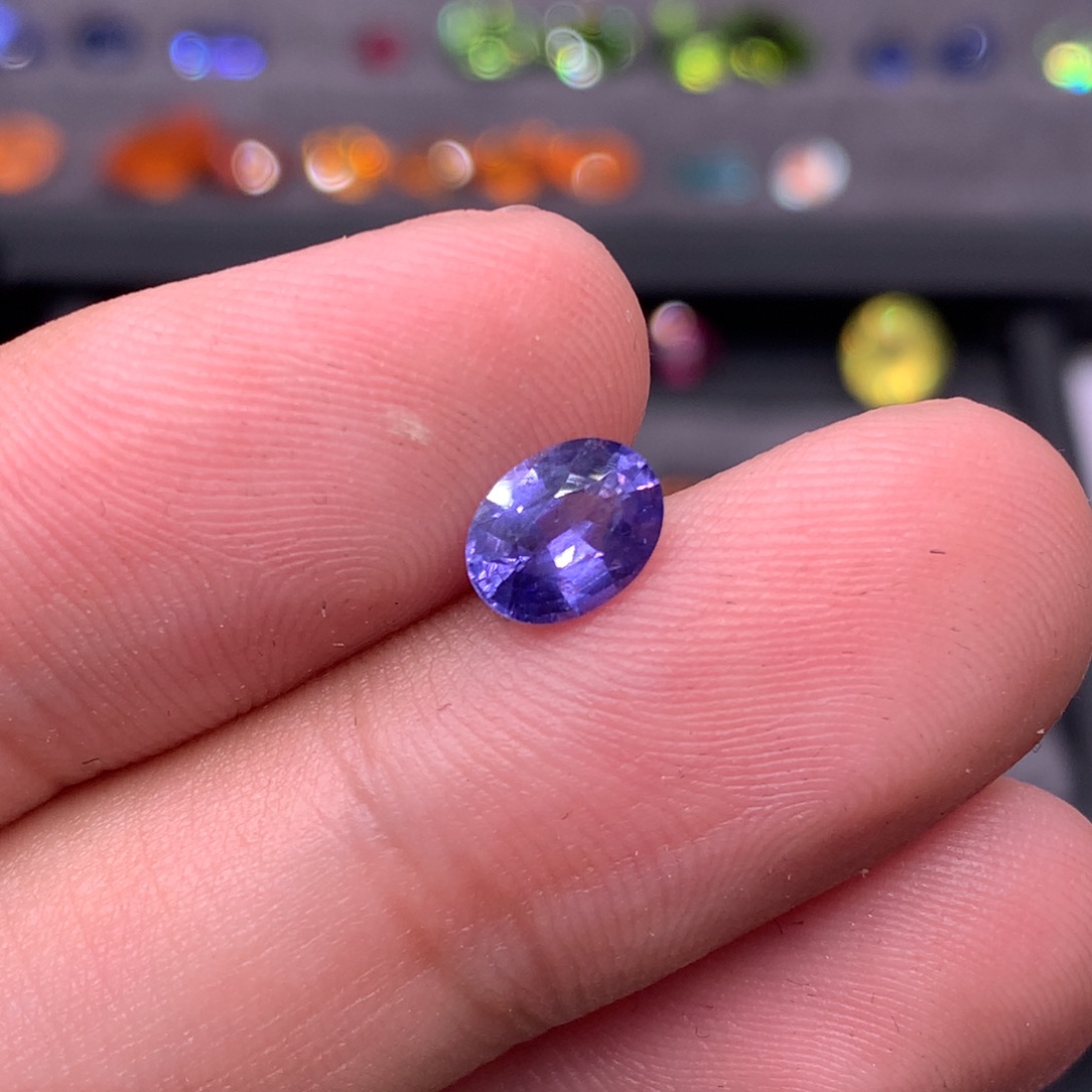 彩色蓝宝石裸石未镶嵌