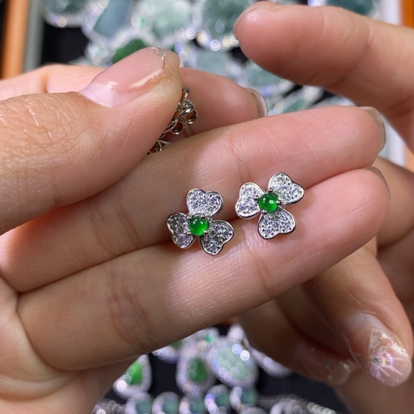 【闪购商品】翡翠颈饰未镶嵌天然