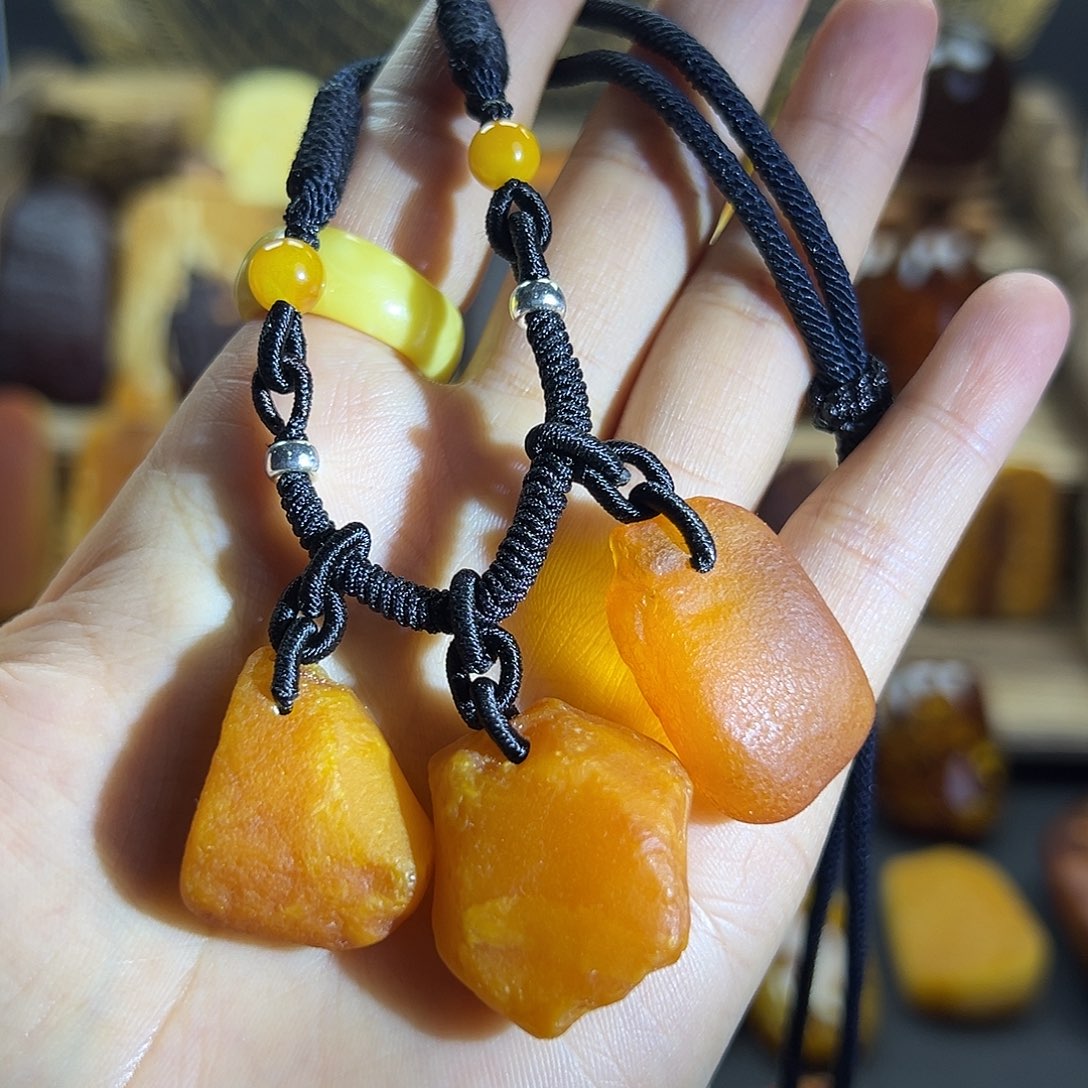 琥珀裸石未镶嵌琥珀