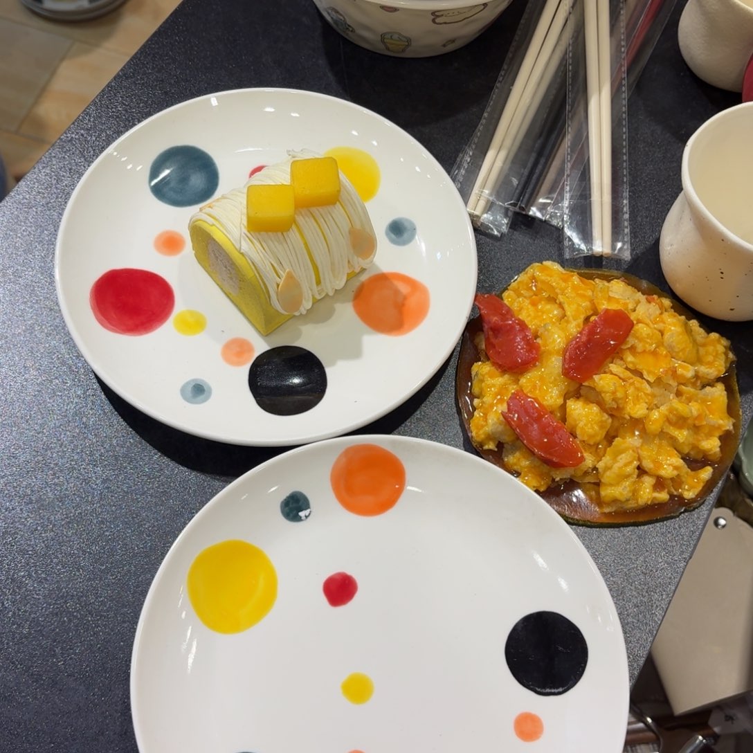 瓷微瑕两个8寸介意勿拍