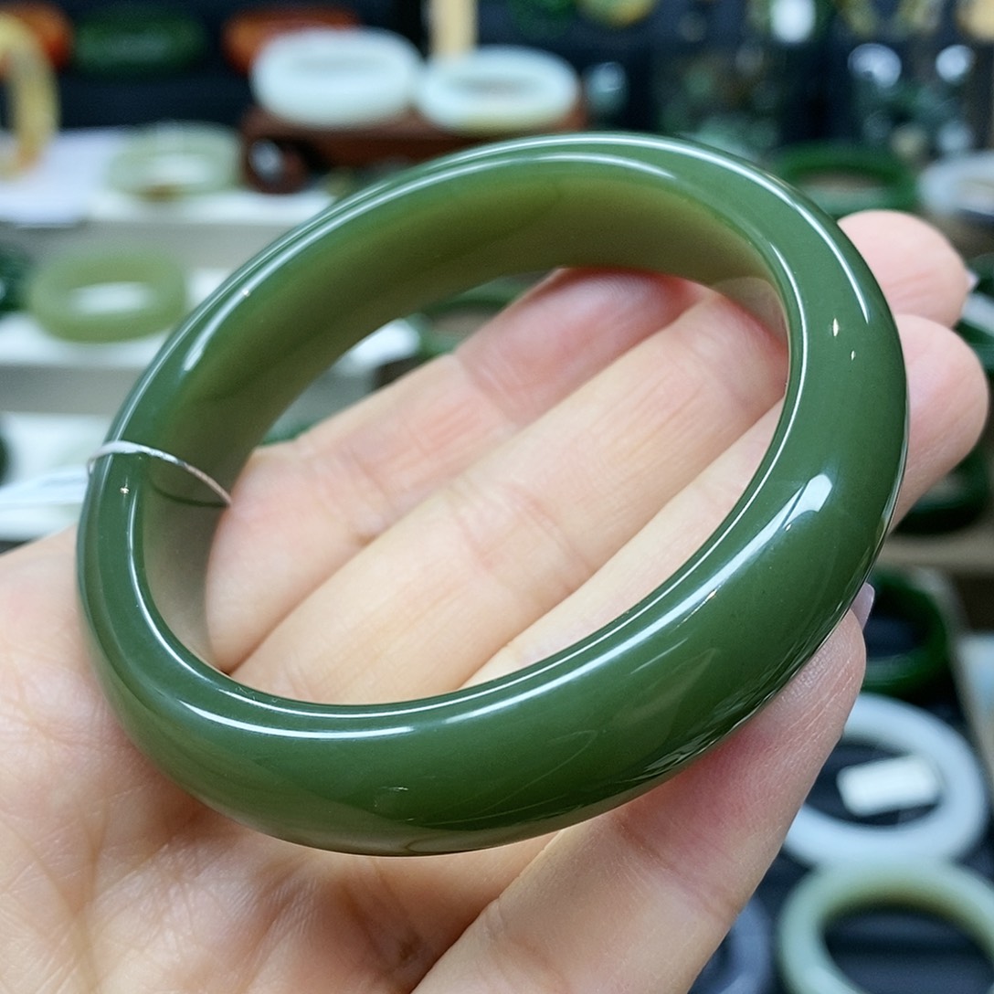 【闪购商品】和田玉手镯未镶嵌