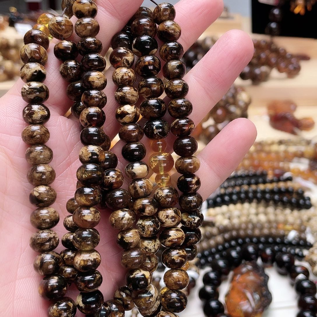 琥珀裸石未镶嵌徐*辰九10161