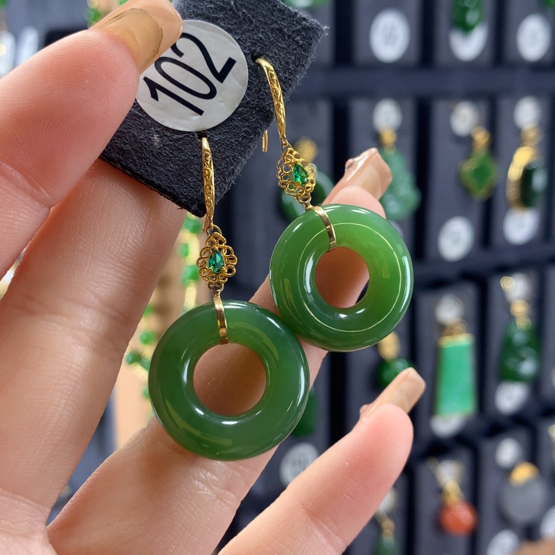 和田玉耳饰18K金镶嵌蓝****！