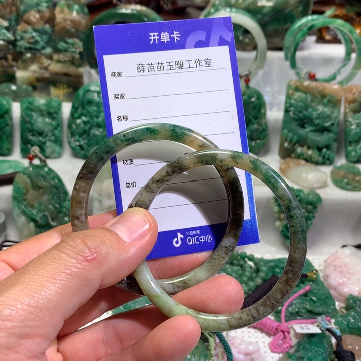 【闪购商品】独山玉手镯未镶嵌用****谁