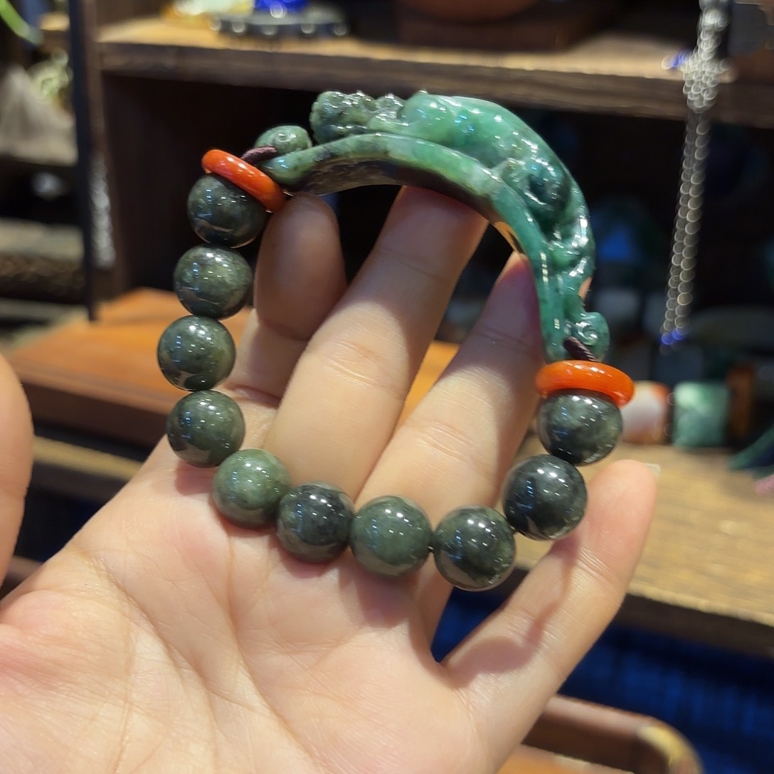 翡翠手镯未镶嵌原创