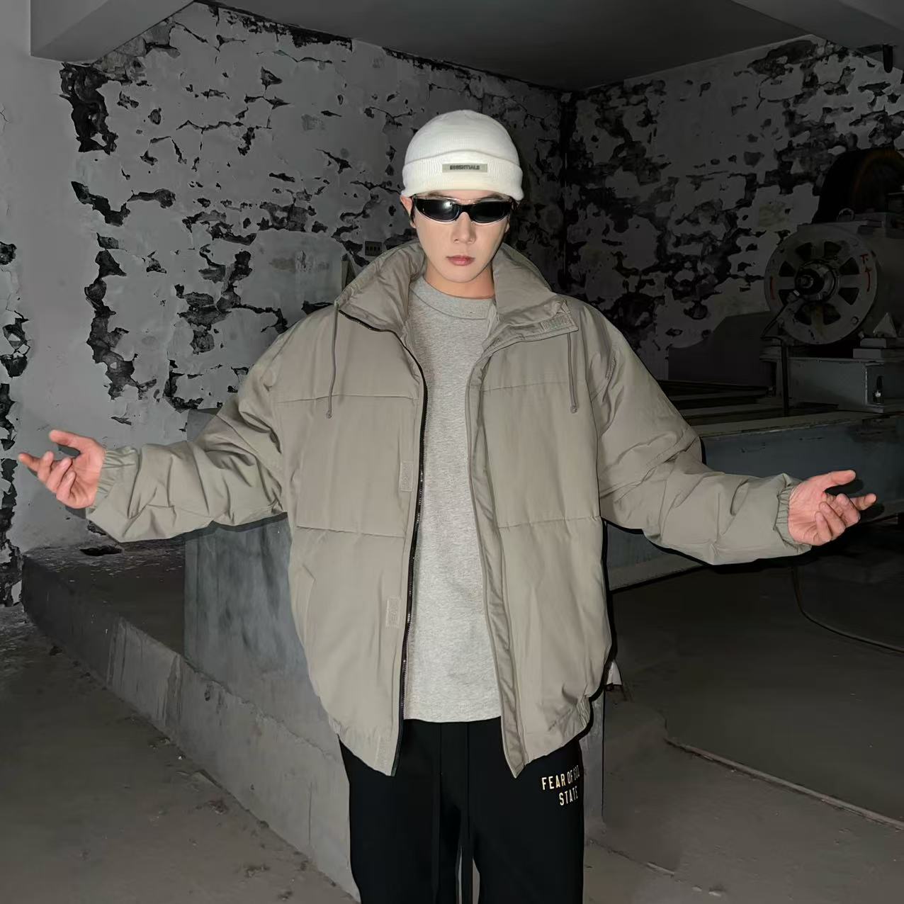 【买一送一】SS20/第6季短款纯色拉链立领保暖加厚抽绳面包服棉服