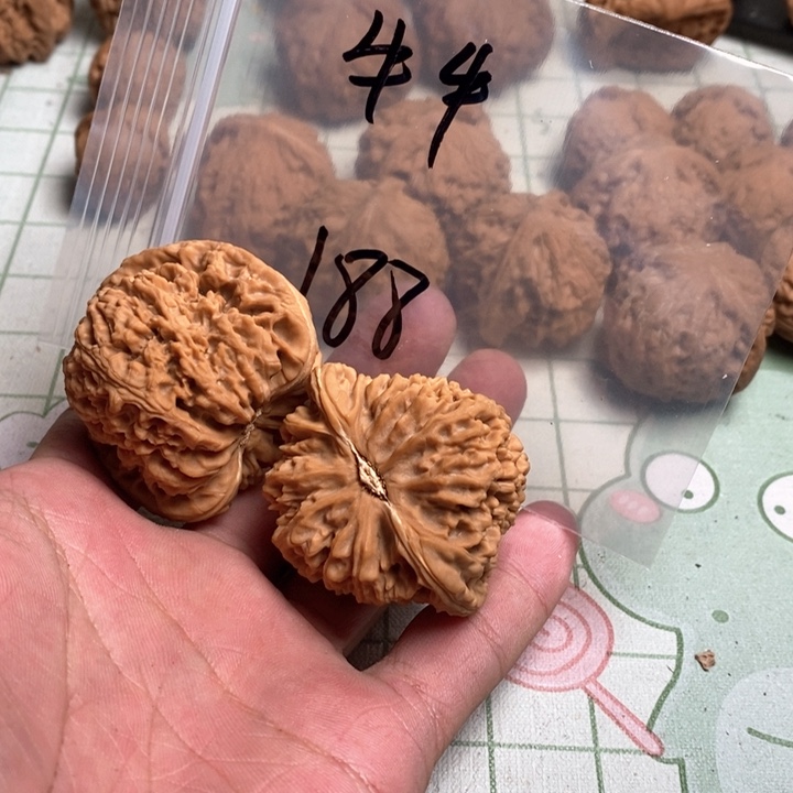 文玩核桃把件牛*ヾ核桃