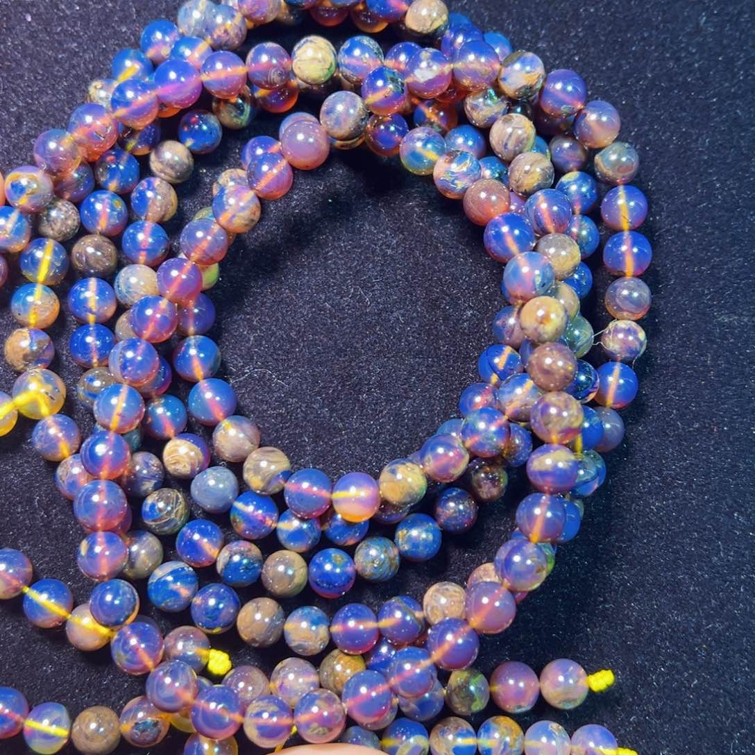 琥珀裸石未镶嵌缅甸琥珀多样性发货其中一件