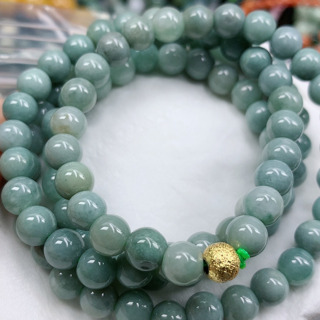 翡翠颈饰未镶嵌手串